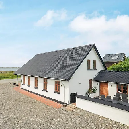10 Person In Vestervig-by Traum Vestervig