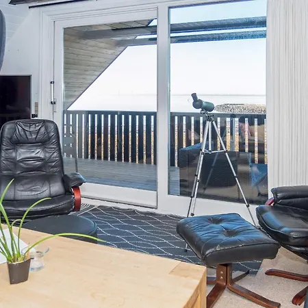10 Person In Vestervig-by Traum Vestervig